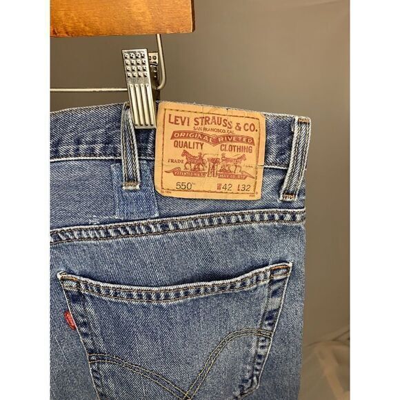 Vintage Levis 550 Jeans Womens Relaxed Fit Tapered Leg Blue Denim 42x32 - Picture 3 of 5